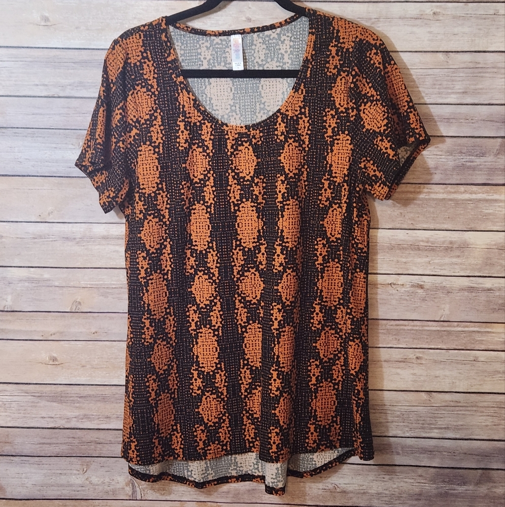 Lularoe top